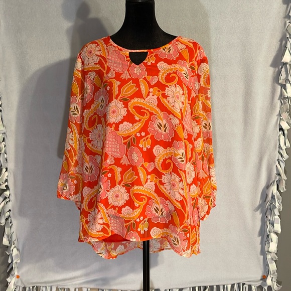 Liz Claiborne Tops - Liz Claiborne beautiful night flower flowy blouse. Size large